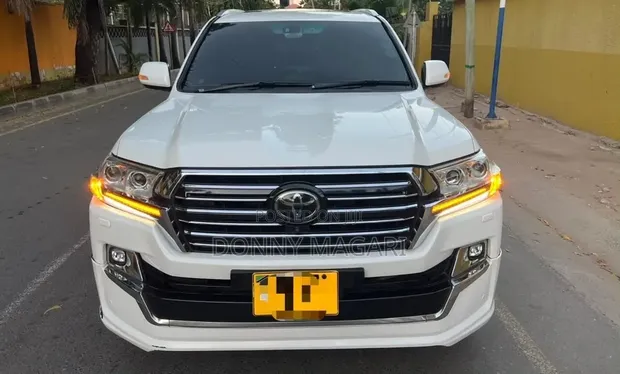 Toyota Land Cruiser VX 2017 - 1
