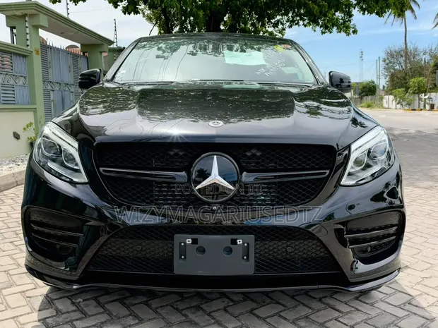 Mercedes-Benz GLE-Class 2017 Burgundy - 1