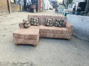 Sofa la L-Shape Lililotumiwa - Safi