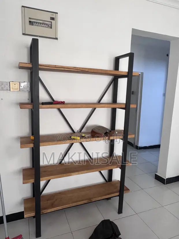 Woodstock Shelving Unit - Mpya Kabisa - 1