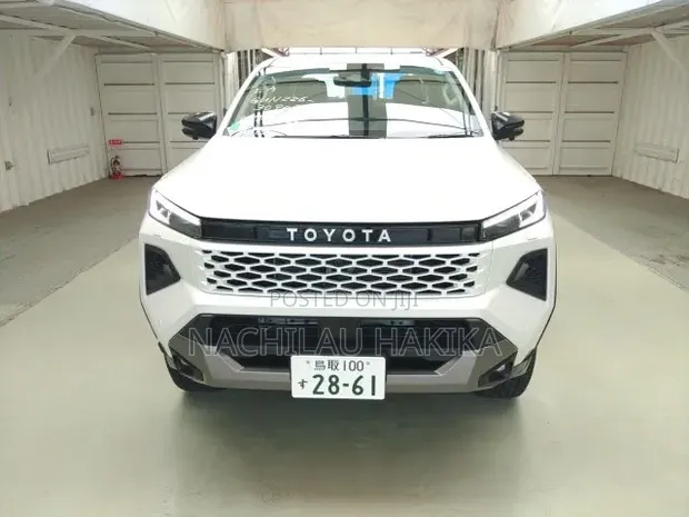 Toyota Hilux Invincible X Mpya 2026 Nyeupe - 1