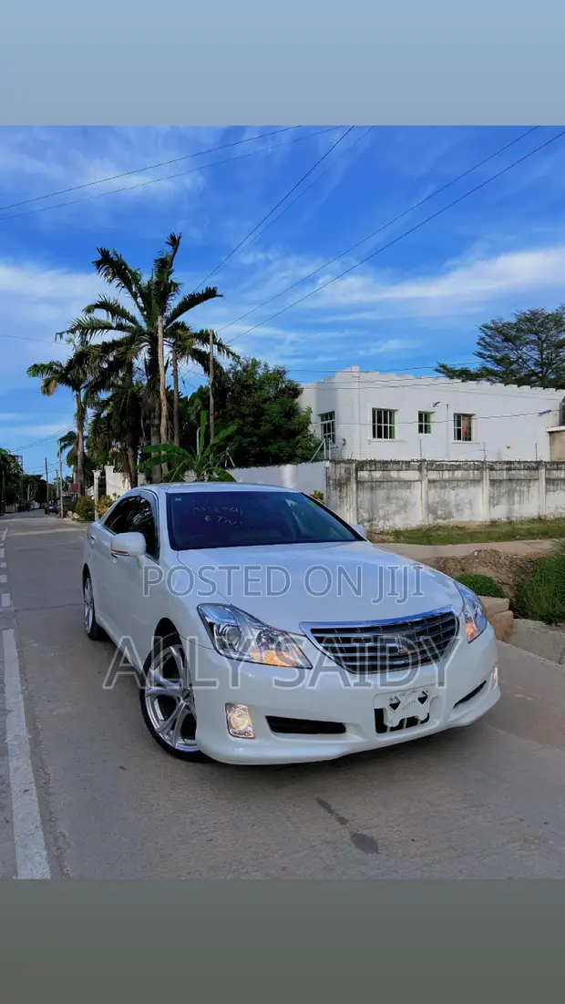 Toyota Crown Royal 2009 - 1