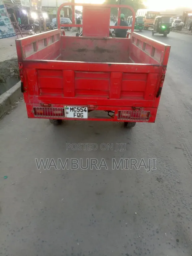 Bajaj Mpya 2026 Nyekundu - 1
