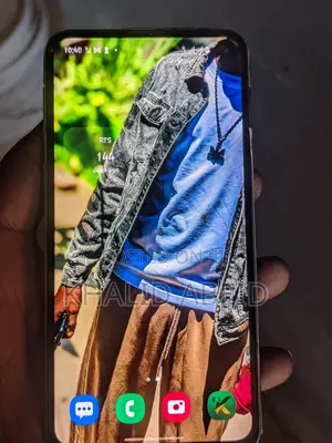 Samsung Galaxy S10e 128GB Bronze (Used, Cracked Screen)