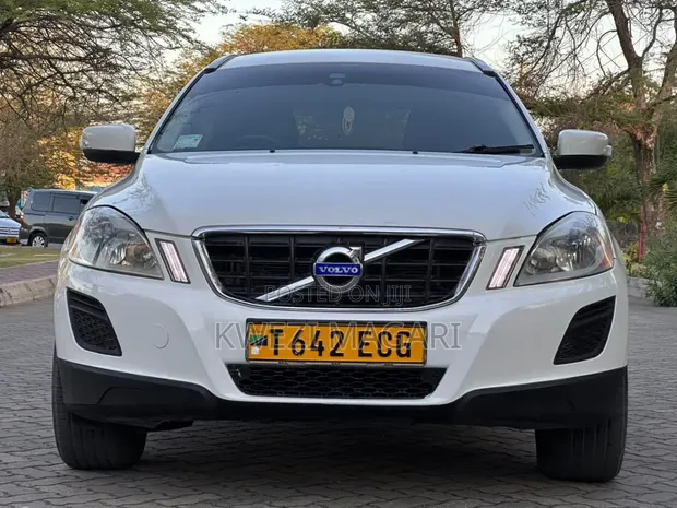 Volvo V50 2012 White - 1