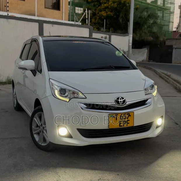 Toyota Ractis 2015 Nyeupe - 1