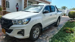 Toyota Hilux 2018 Double Cabin