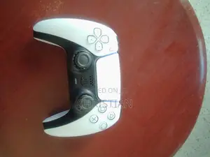 PS5 Gamepad - Imetumika
