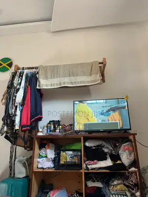 Cloth Cabinet with Hanger Holder