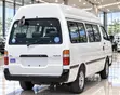 Toyota HiAce 2000 Nyeupe - 2