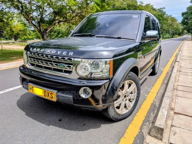 Land Rover Discovery 2010 Black - 1