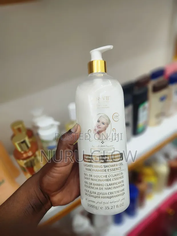 EY & VII Seven Skincare - Inang'arisha na Kudhibiti Mafuta - 1