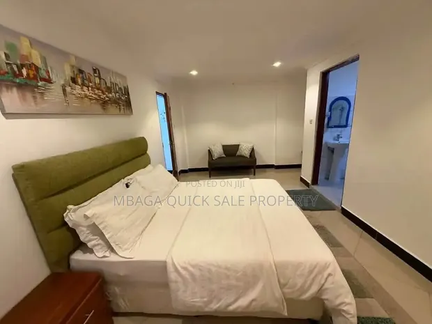 Furnished 2-Bedroom Apartment for Rent in Oyster Bay - 1