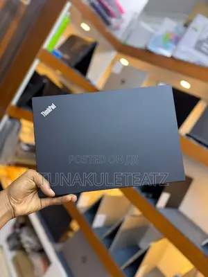Laptopi Lenovo ThinkPad T490s: Intel Core i5, 8GB RAM, 256GB SSD