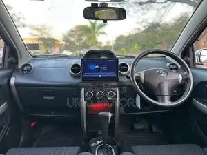 Toyota IST 2003 Silver