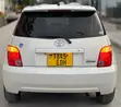 Toyota IST 2005 White - 5