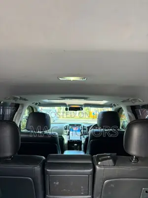 Toyota Land Cruiser 4.6 V8 ZX 2015 Nyeusi