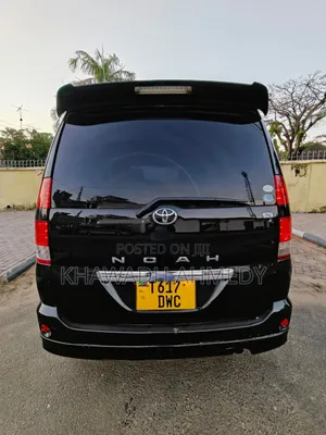 Toyota Noah 2004 Black