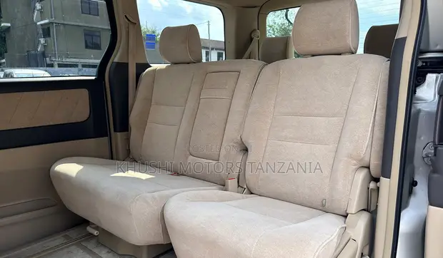 Toyota Alphard 2008 - 1