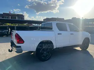 Toyota Hilux Revo Double Cab 2.8 Diesel 2022 White