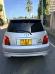 Toyota IST 2004 Nyeupe - 3