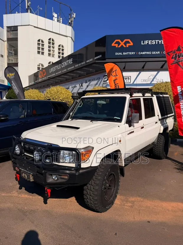 Toyota Land Cruiser 79 Double Cab 2018 - 1