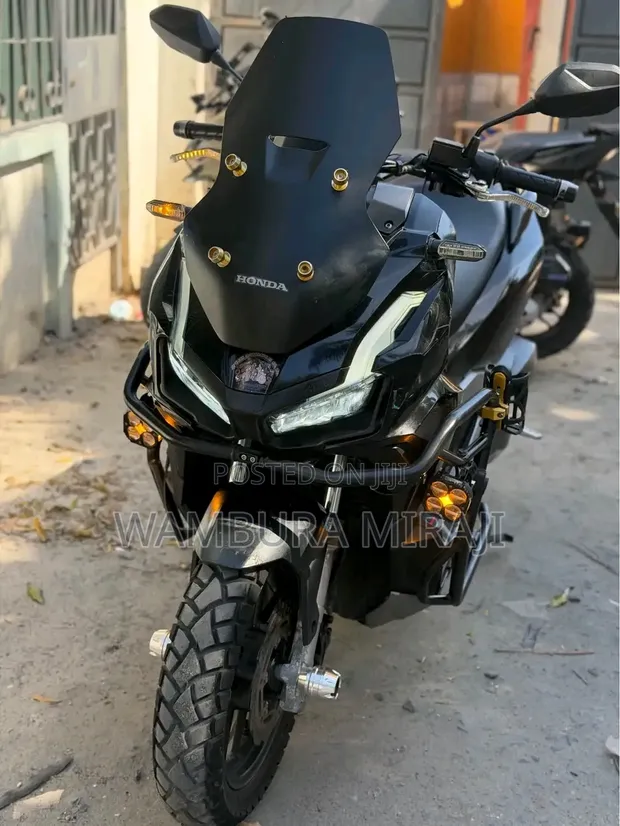 Honda CB 2025 Black - 1