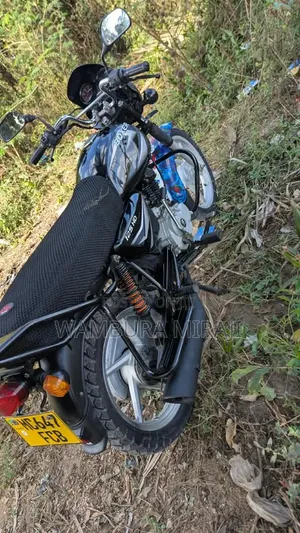 New Bajaj Boxer 125 2026 Black