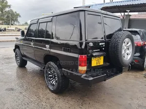 Toyota Land Cruiser Prado 2004 Black