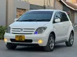 Toyota IST 2004 Nyeupe - 1