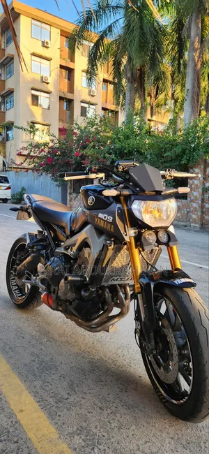 Yamaha MT-09 2016 Nyeusi