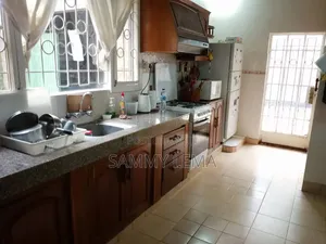 Nyumba ya Vyumba 3 vya Kulala Imejengwa Sammy Said, Njiro kwa Kodi
