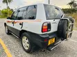 Toyota RAV4 2004 Nyeupe - 1