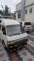 Toyota Grand HiAce 2000 Nyeupe - 3