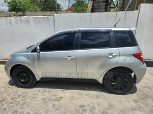Toyota IST 2006 Nyeusi