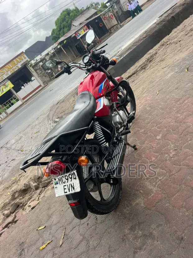 TVS HLX 125 2025 Nyekundu - 1
