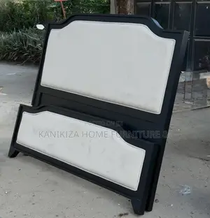 Kings Wood Sofabed Ukubwa 5/6 Nyeupe na Nyeusi