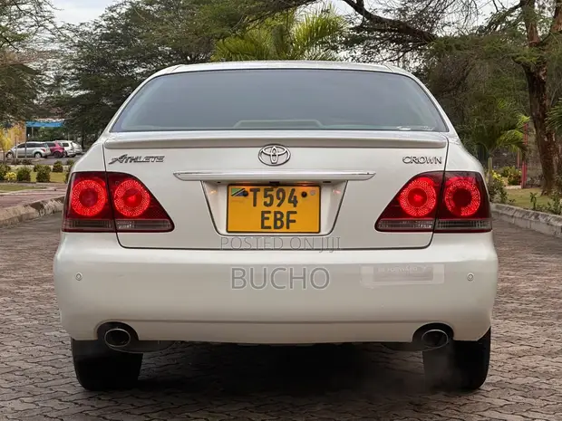 Toyota Crown 2007 Nyeupe - 1