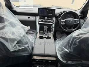 Toyota Land Cruiser Prado ZX 2024 Nyeusi