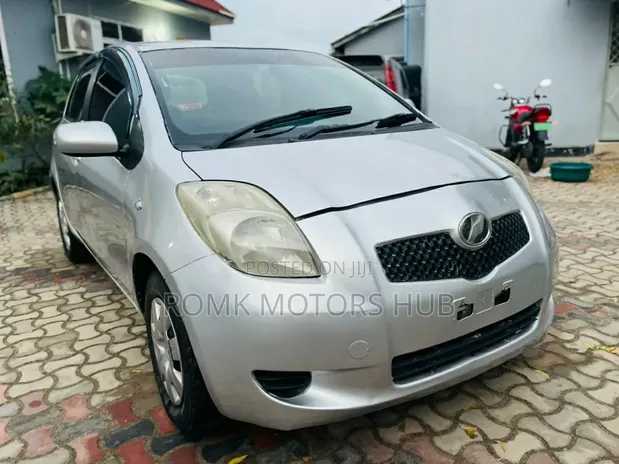 Toyota Vitz 2006 Kijivu - 1