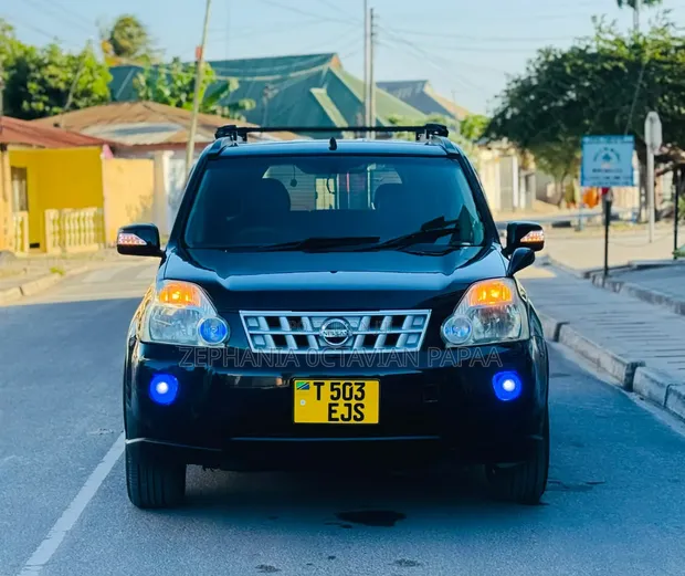 Nissan X-Trail 2009 Black - 1