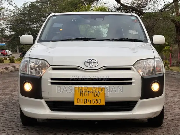 Toyota Succeed Van 2017 Nyeupe - 1