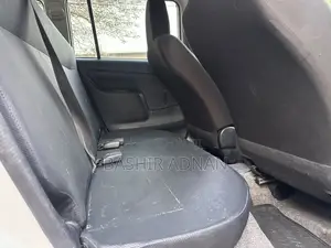 Toyota Succeed Van 2017 Nyeupe