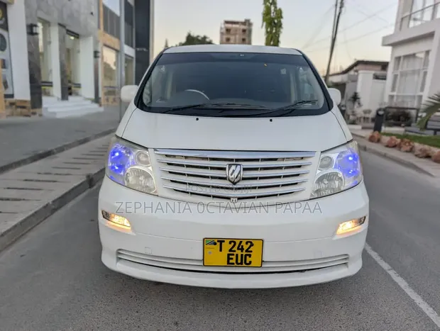 Toyota Alphard 2007 White - 1