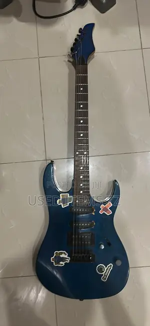 Used Electric Guitar Bundle with Amp and Pedal
