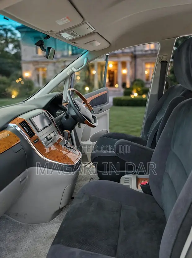 Toyota Alphard 2007 - Pearl White - 1