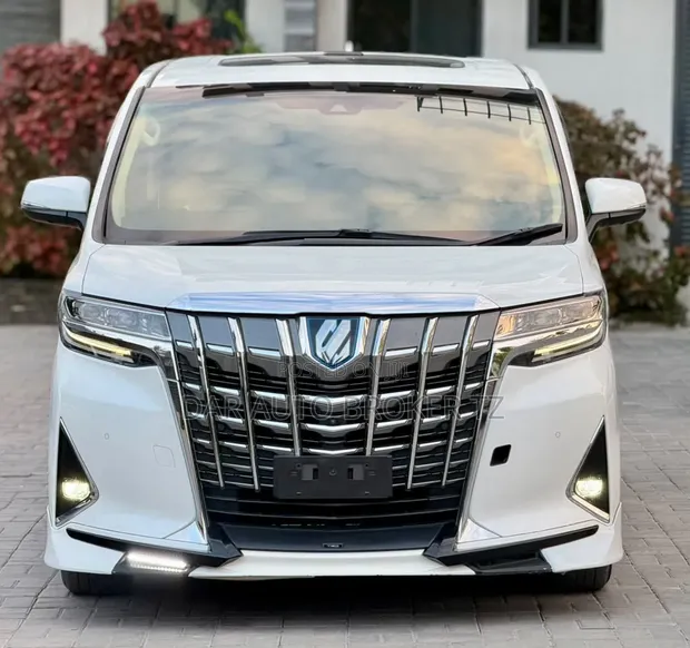 Toyota Alphard 2019 Nyeupe - 1
