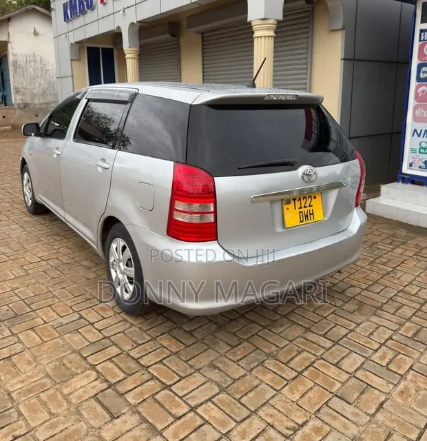 Toyota Wish 2007 Silver - 1