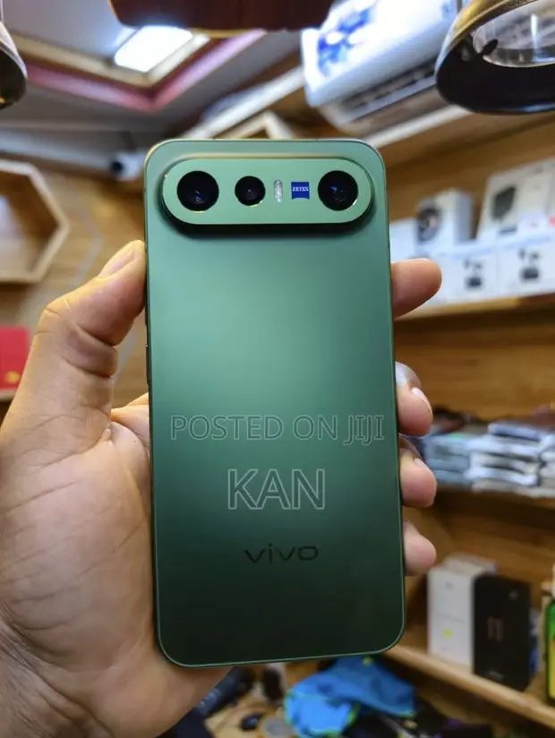 Vivo X300 256GB Green - 1