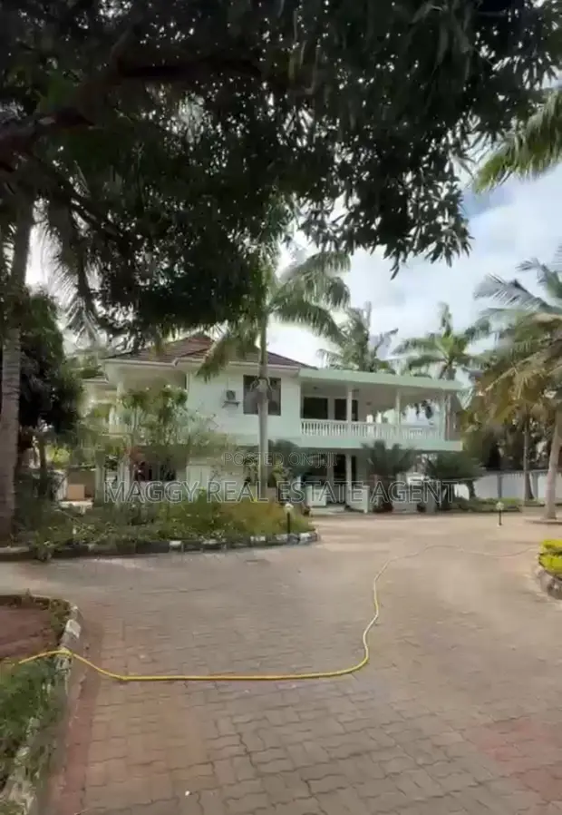 Nyumba ya Vyumba 5 vya Kulala, Mbezi Beach - 1